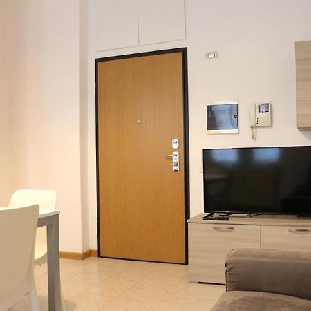 Super Milano Rogoredo Vacation Apartment - 4 People 外观 照片